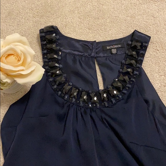 Le Chateau top with accent jewelry neckline - Picture 2 of 2